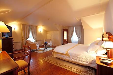 Superior Room (3 Adults)