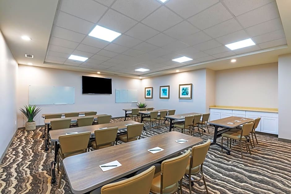 Staybridge Suites IAH Airport East