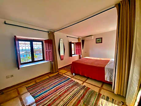 Apartment with Lake View