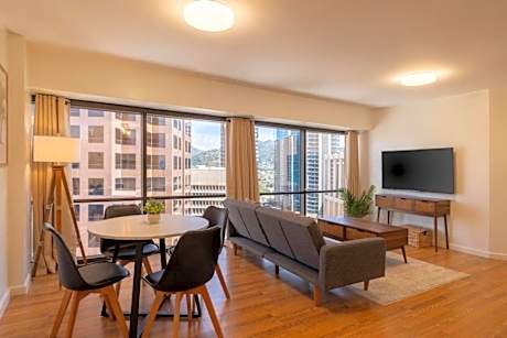 1-Bedroom Mountain View Suite