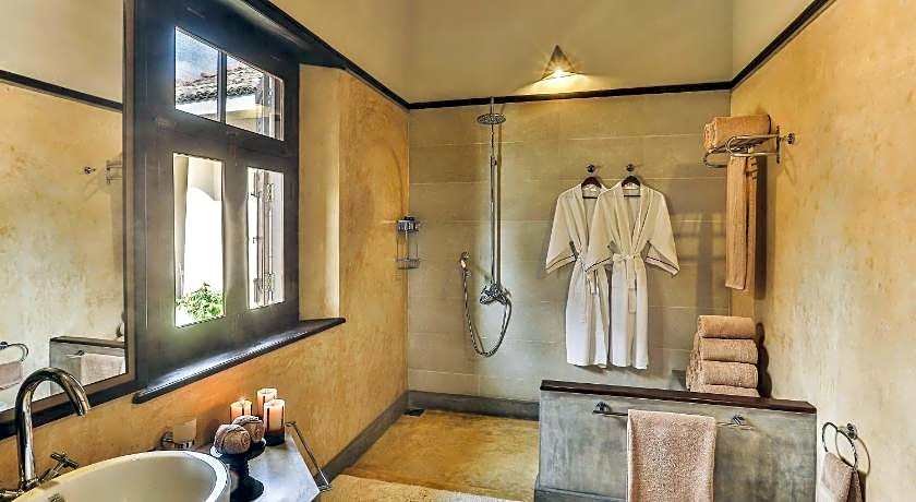 Villa Mayurana by Edwards Collection
