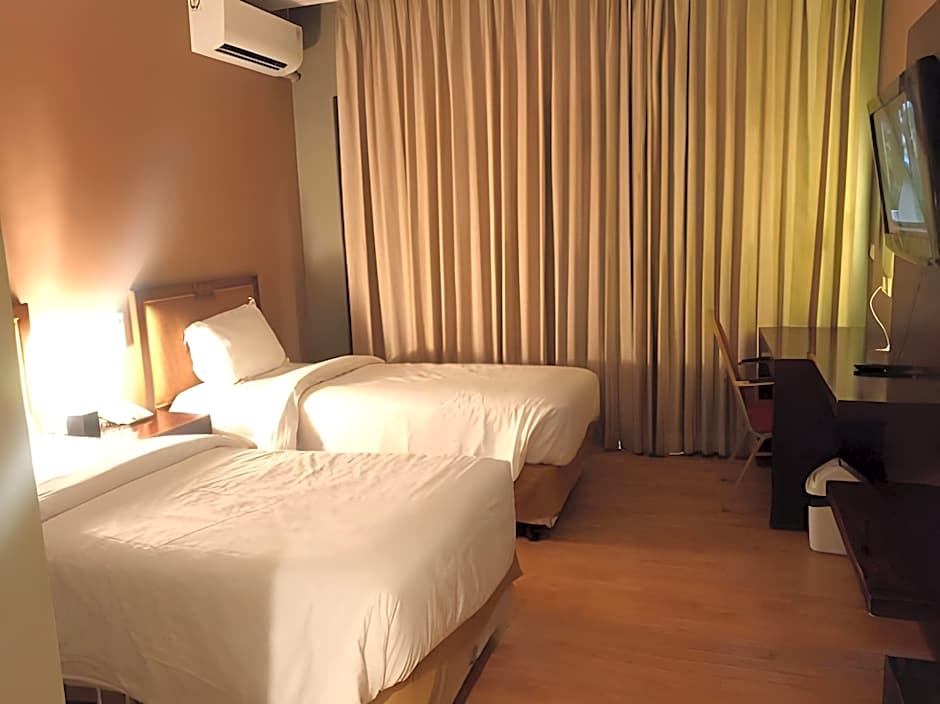 Sutan Raja Hotel & Convention Centre Manado