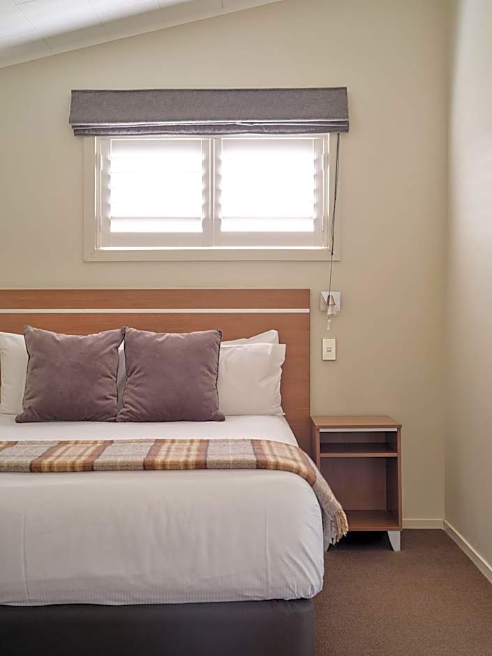 Suncourt Hotel & Conference Centre