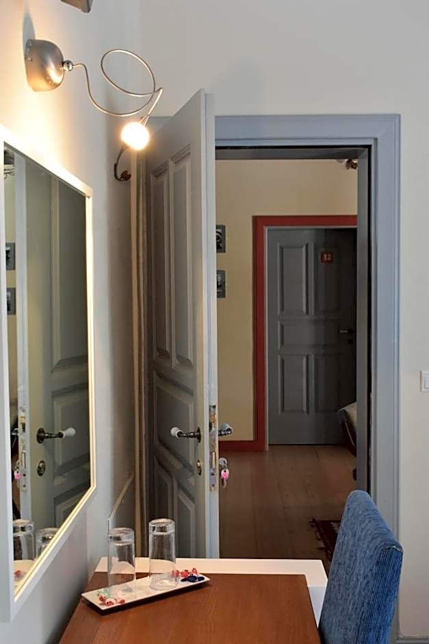 Kyriaki Guesthouse & Suites