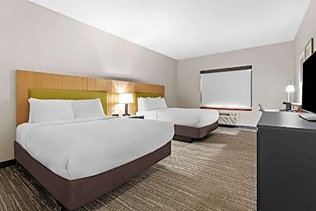 2 Queen Beds, Nonsmoking, Accessible