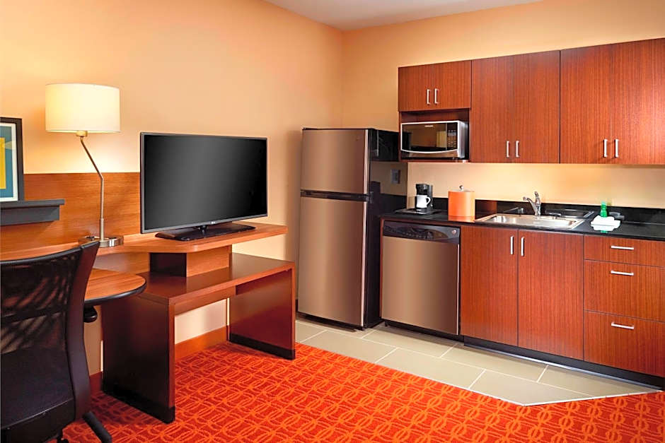 Fairfield Inn & Suites by Marriott Fayetteville North