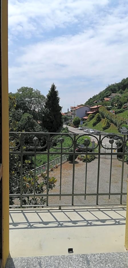 Villa Magnolia BB, Lago Maggiore (Massino Visconti, Italy)