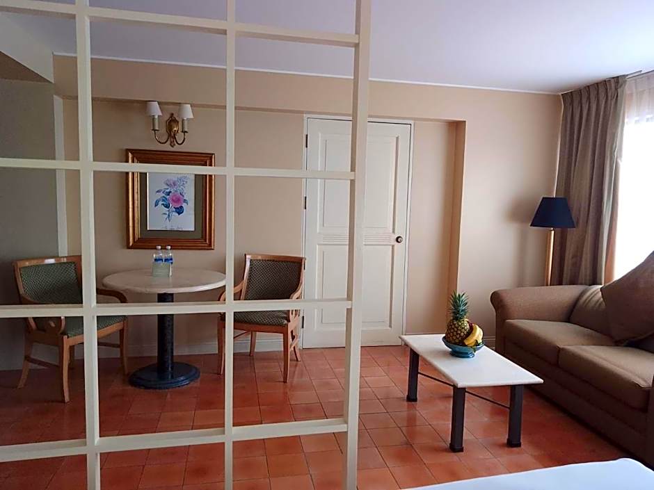 Suites del Bosque Hotel