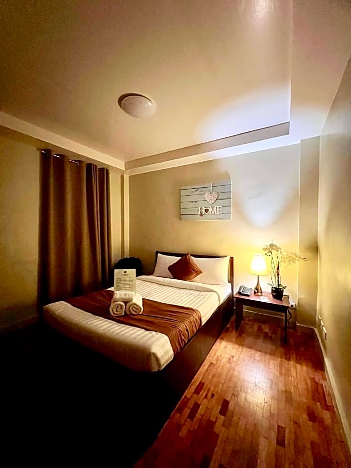 Elliannah Pines Hotel