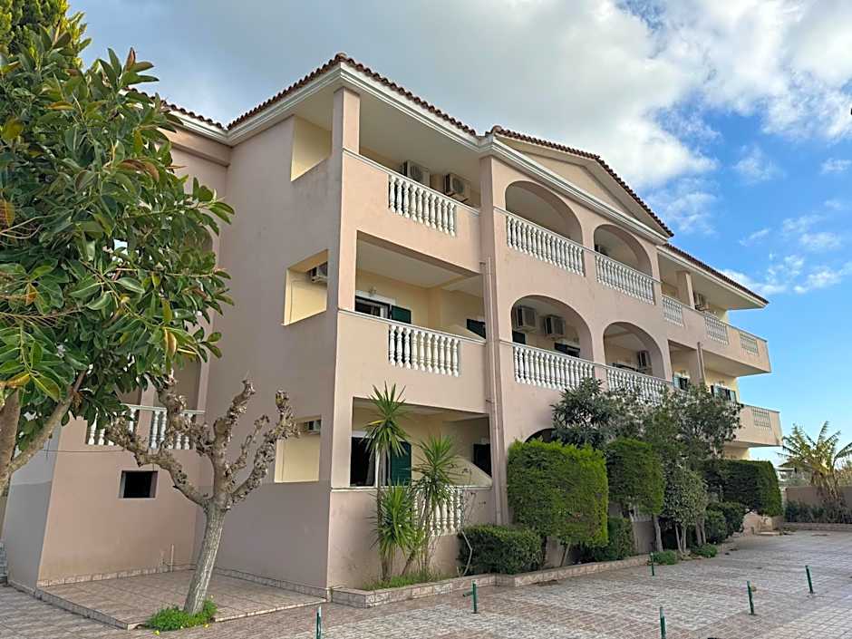 Sandy Maria studio 701