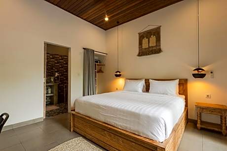 Double Room with Pool View