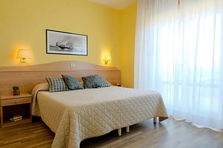 Standard Double or Twin Room with Sea View