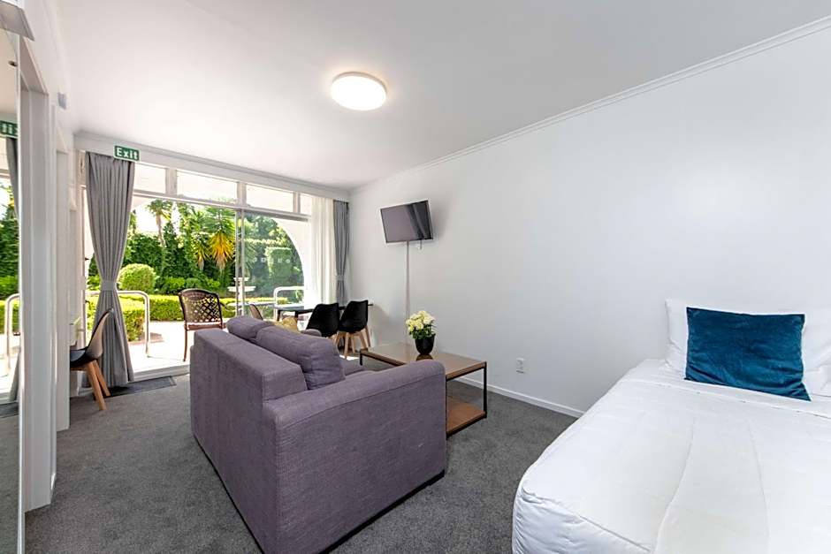 Aarangi Motel