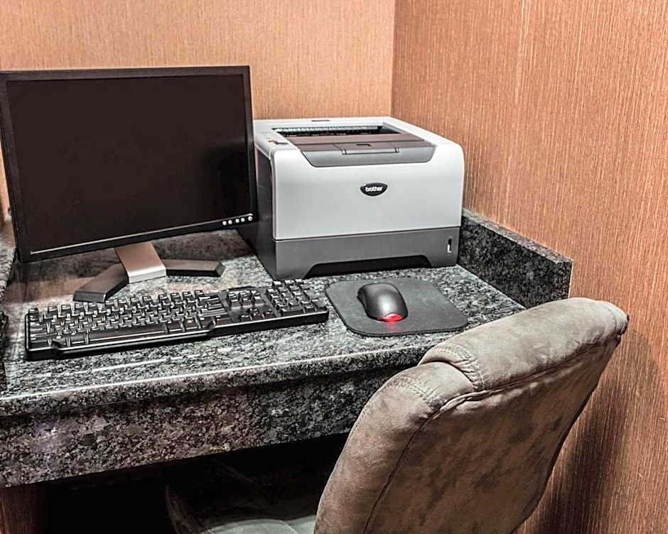 Comfort Inn & Suites Lumberton Central I-95