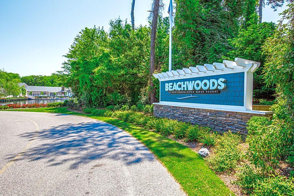 Beachwoods Resort