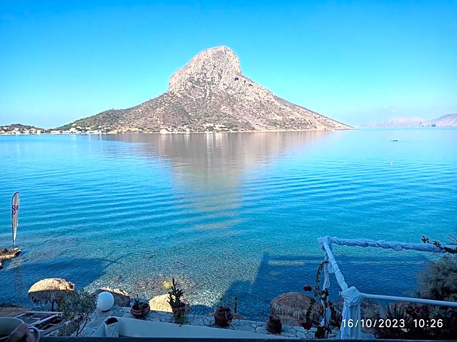MasouriBlu Boutique Hotel