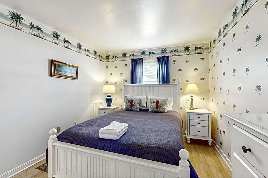 37534 Lighthouse Rd #202