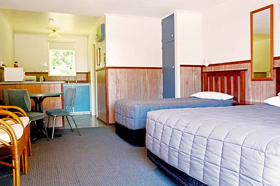 Fairy Springs Motel