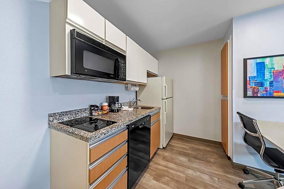MainStay Suites Cincinnati Blue Ash