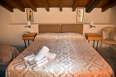 Double Room with Terrace and Lake View