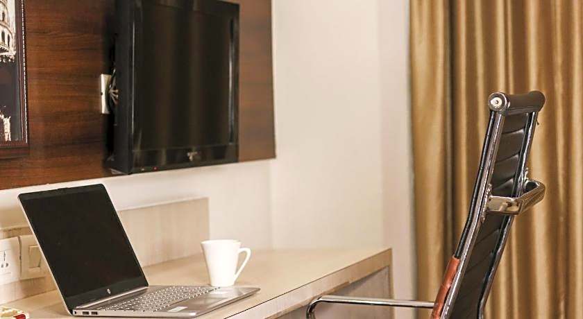 Mahagun Sarovar Portico Suites Ghaziabad