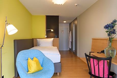 Business Double Room with Balcony and Lake View