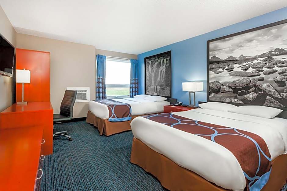 Super 8 by Wyndham Sherwood Park/Edmonton Area