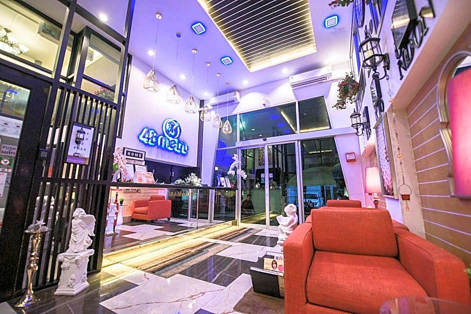 48 Metro Hotel
