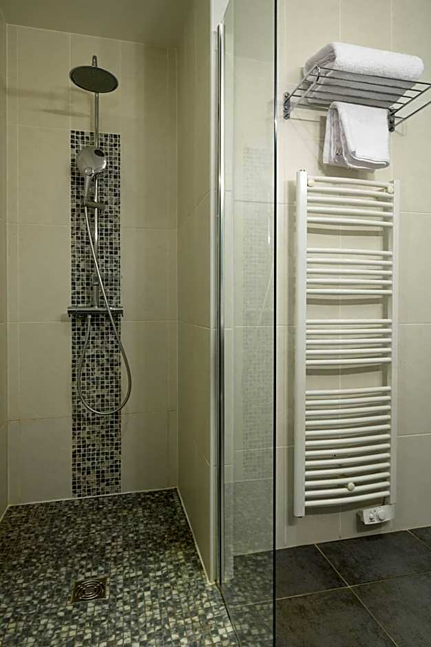 Les Suites - Konine 4 - Hotel & Bar & Restaurant