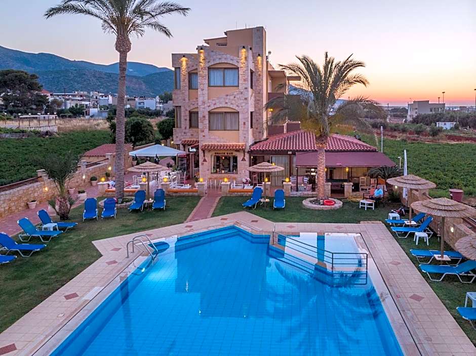 Danelis Studios & Apartments