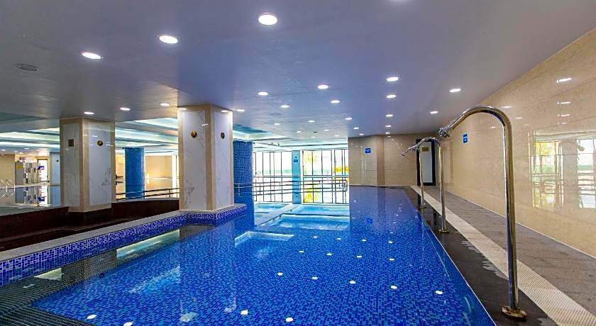 Duc Huy Grand Hotel and Spa