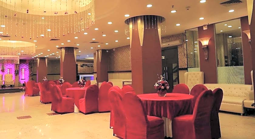 Hotel Signature Grand