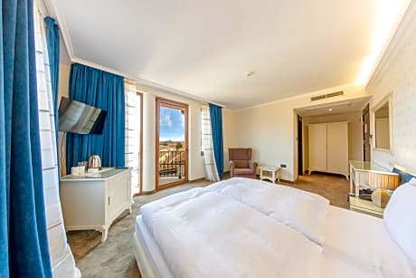 Double or Twin Room with Tsarevets View
