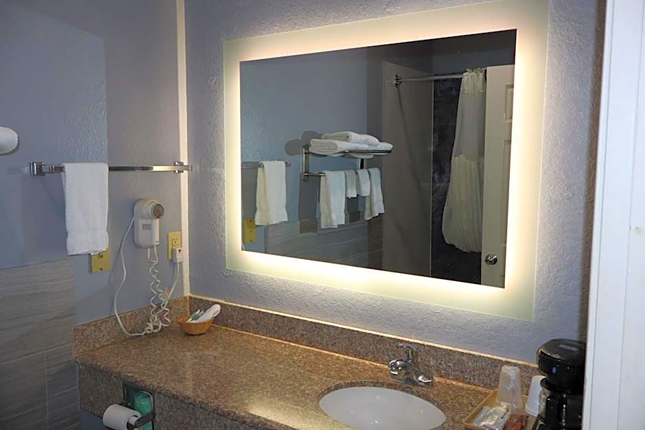 Baymont by Wyndham Texas City