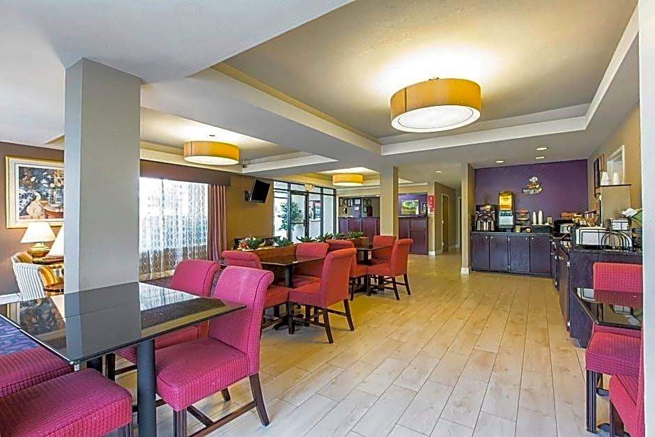 Royal Palms Inn