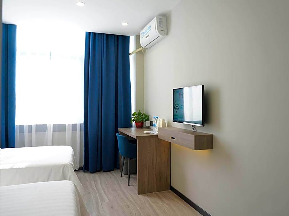 7 Days Inn Huainan Walking Street Branch