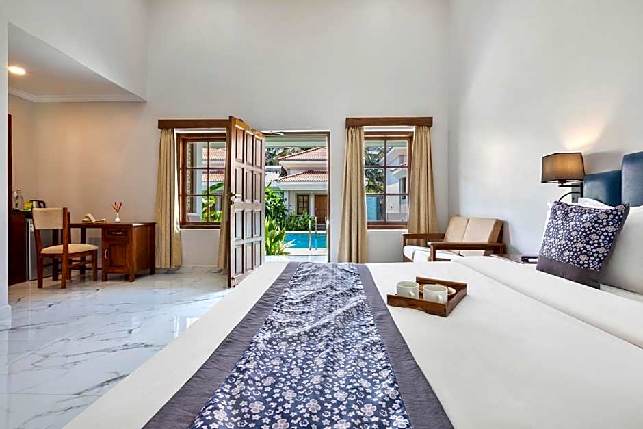 Photo 1 of 11 of Bungalow, Waterfront