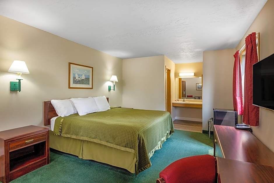 Travelodge by Wyndham Spirit Lake/Okoboji