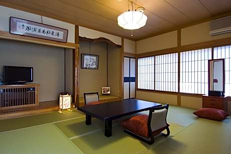 Japanese-Style Standard Twin Room with Shared Bathroom