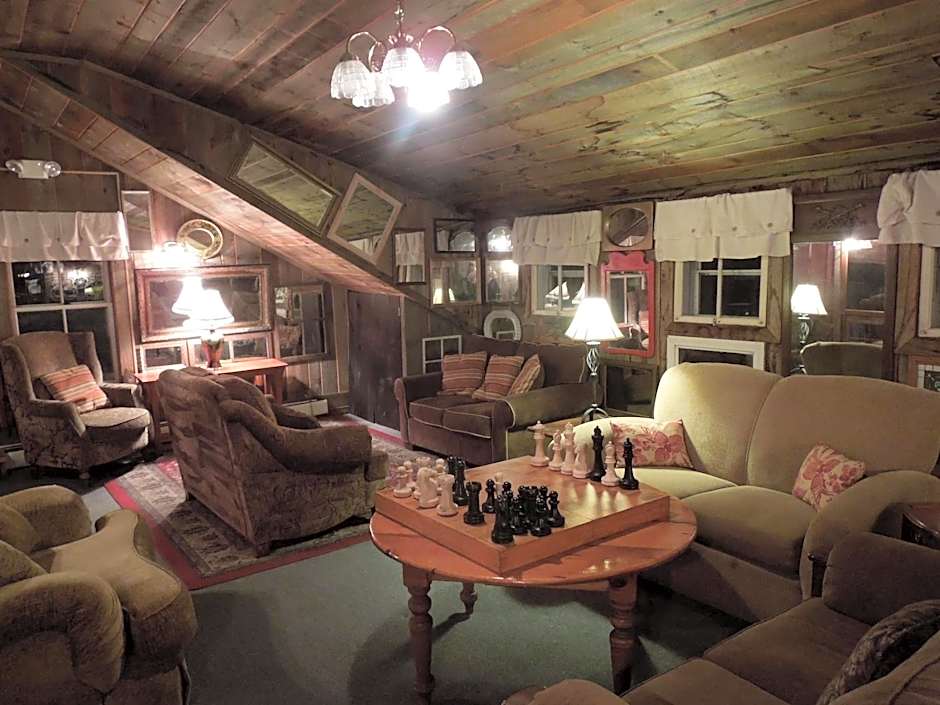 Wildcat Inn and Tavern