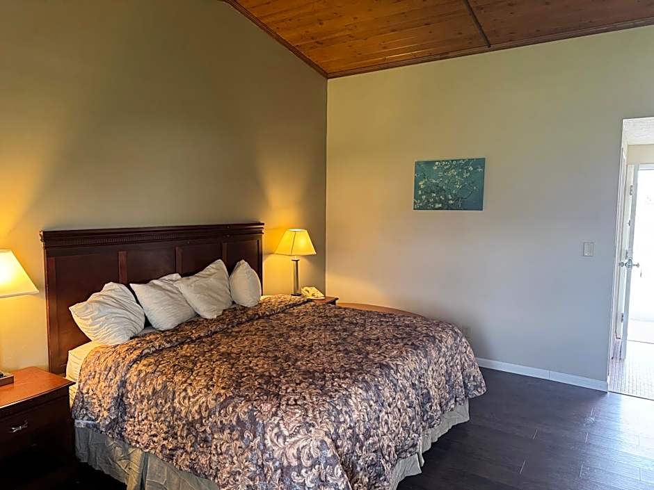 Town & Country Motel