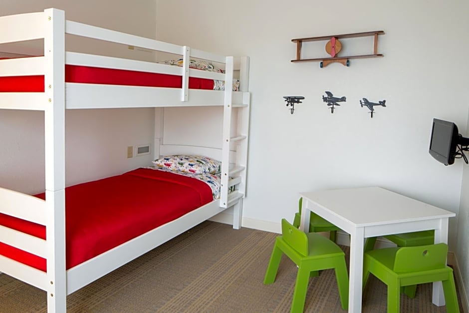 Holiday Inn Hotel & Suites Bloomington Airport, an IHG Hotel