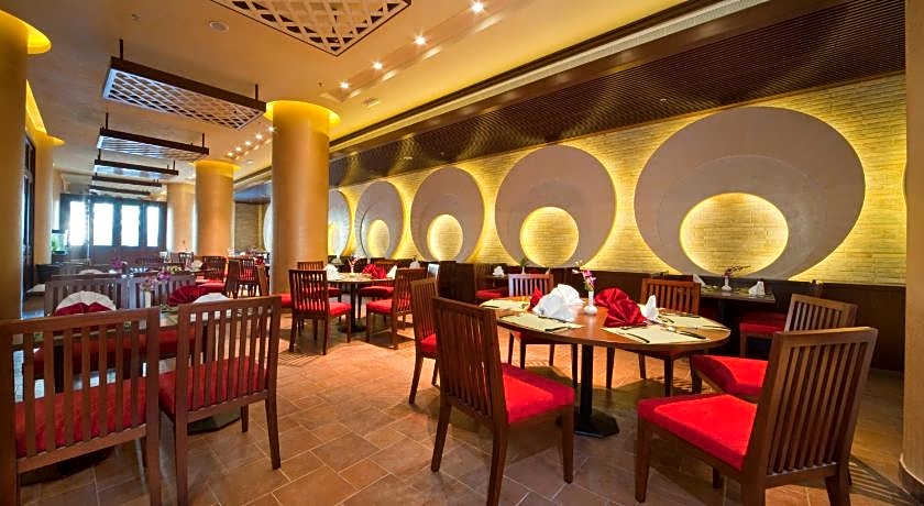 City Seasons Al Hamra Hotel