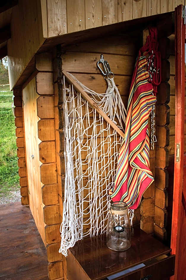 Robinzonski turizam "Robin` s Hood"