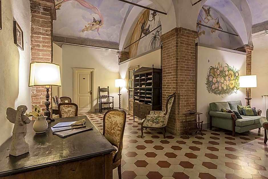 Il Chiostro Del Carmine