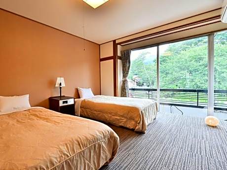 Twin Room with Private Bathroom