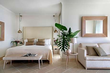 Royal Ocean Suite Red Level