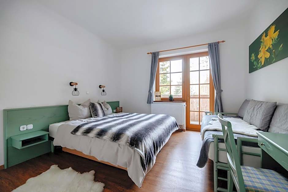 Eko hiša-Eco House Na razpotju