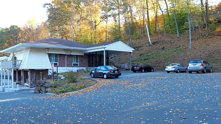 Passport Inn and Suites - Middletown