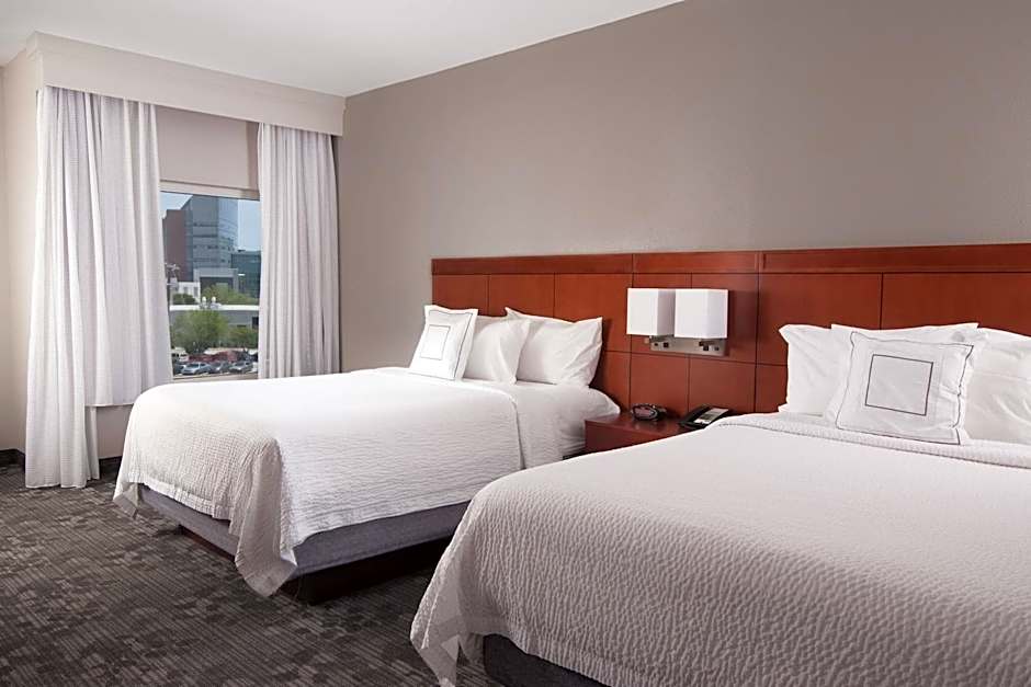 Courtyard by Marriott Charleston Waterfront